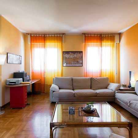 Appartamento 160 mq Milano Esterno foto
