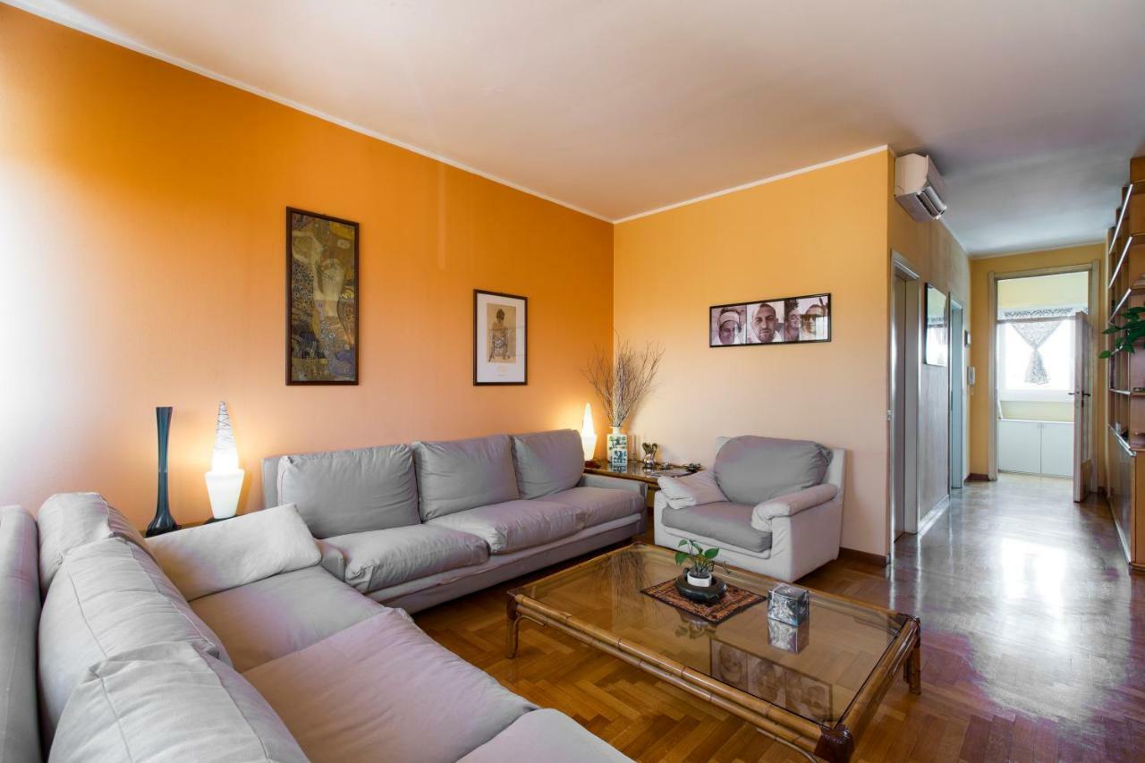 Appartamento 160 mq Milano Esterno foto